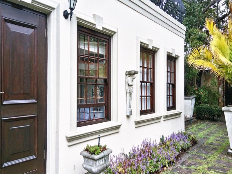 Ibis House