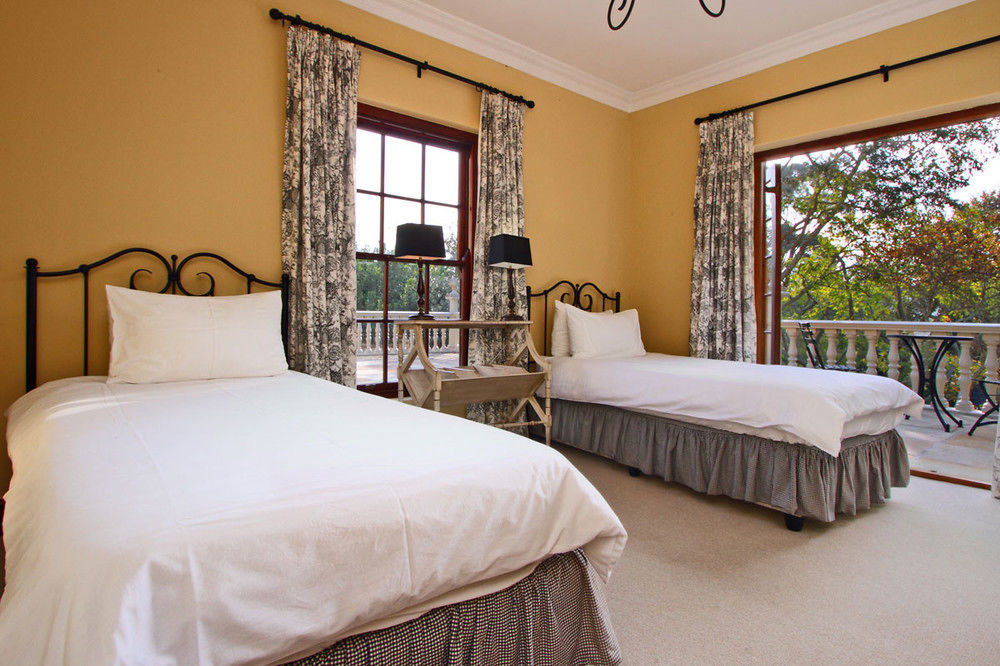 Gasthof Ibis House